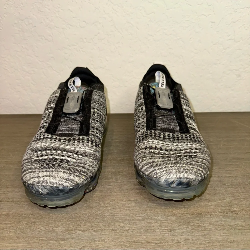 Nike Men’s Air VaporMax 2020 Flyknit, Black/Black/White, Size 10.5 - Picture 3 of 12